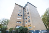 Hausansicht - Einziehen und wohlfühlen: Attraktive 3-Zimmer-Wohnung mit Süd-Loggia & Aufzug